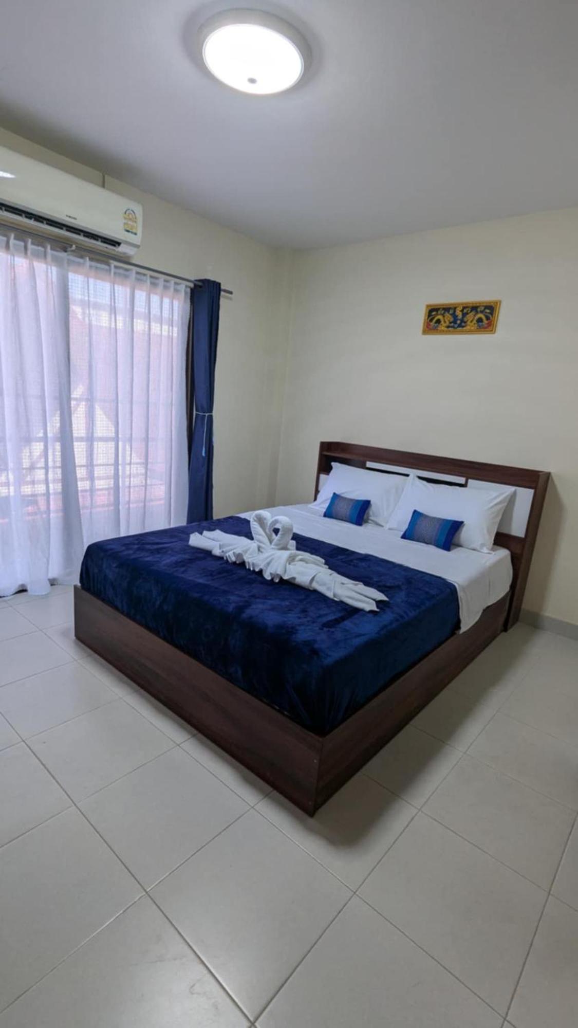 Shady Palms Guest House Cha Am Beach Ча Ам Екстериор снимка