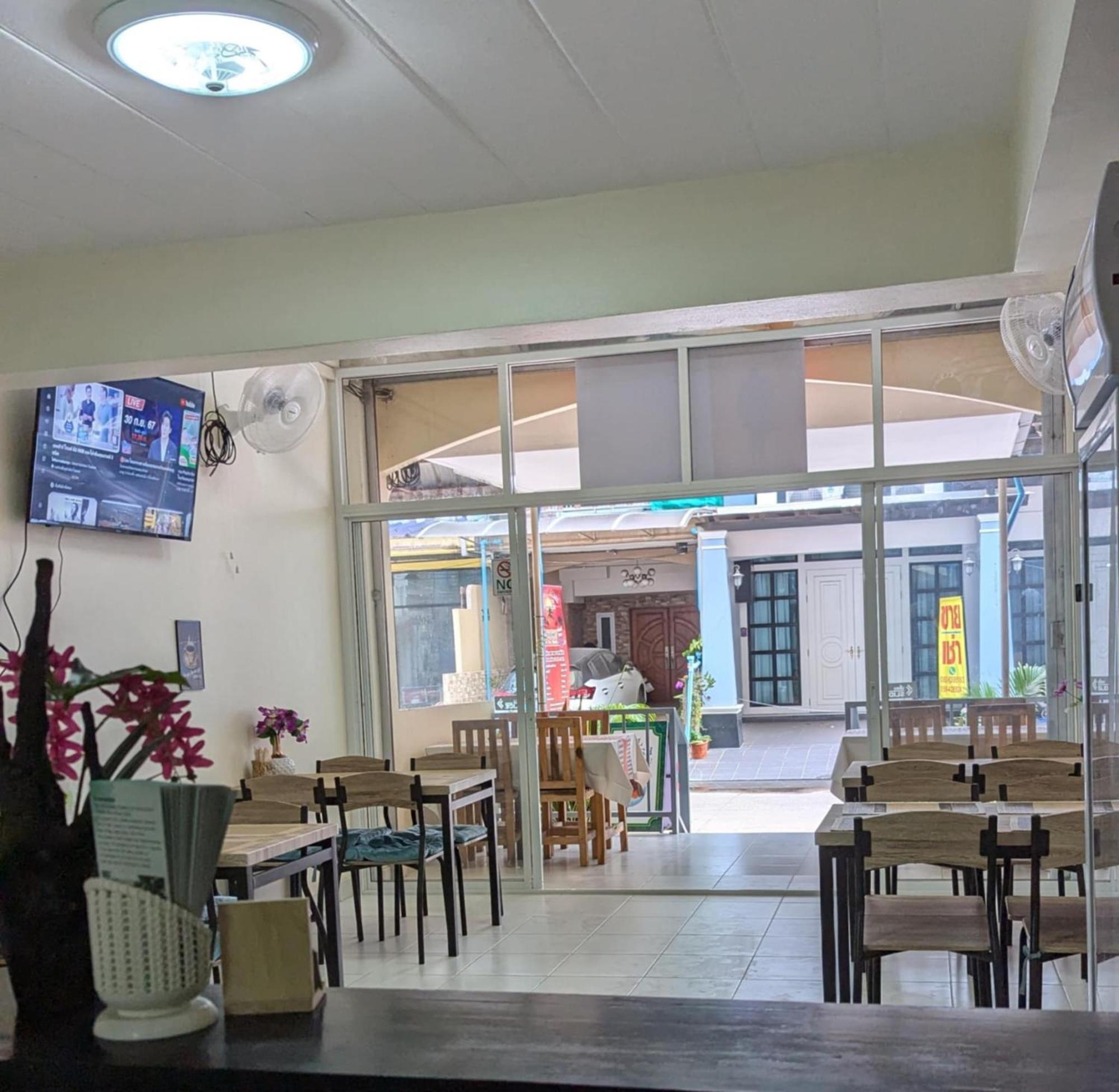Shady Palms Guest House Cha Am Beach Ча Ам Екстериор снимка